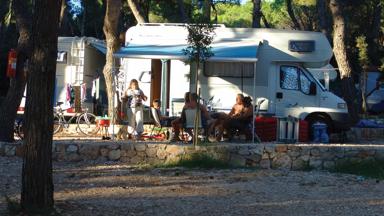 hotel_Kroatië_Pakostane_Pine_Beach_Resort_Standplaats