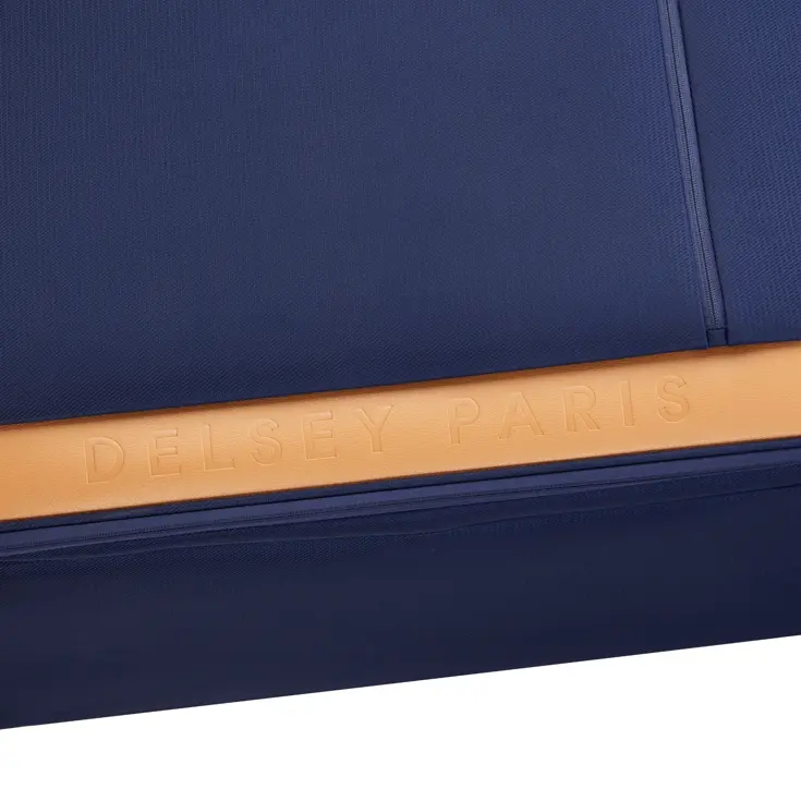 Montmartre 3 Spinner 83 Expandable  | 142 L