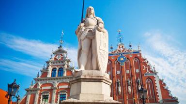polen_baltische-staten_letland_riga_standbeeld_heilige-roland_house-of-blackheads_zwarthoofdenhuis_getty