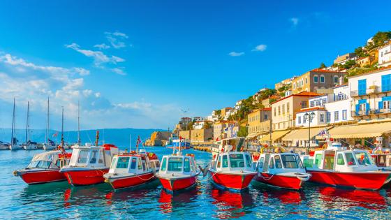 griekenland_saronische eilanden_hydra_haven_vissersboot_shutterstock