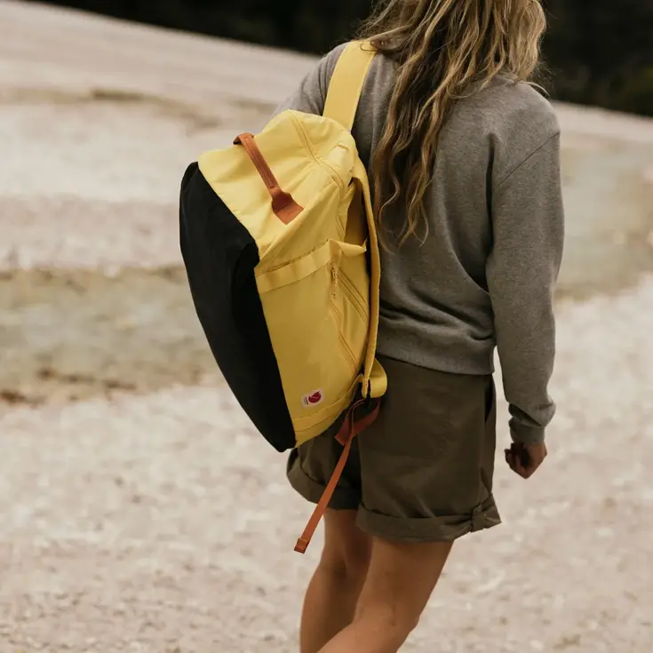 Fjallraven High Coast Duffel 36 mellow yellow
