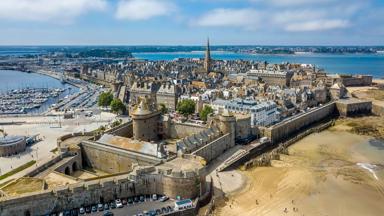 frankrijk_bretagne_saint-malo_uitzicht-stad-bovenaanzicht_shutterstock