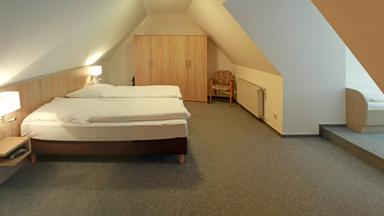 hotel_duitsland_sauerland_willingen_Haus-Christel_appartement_slaapkamer-2