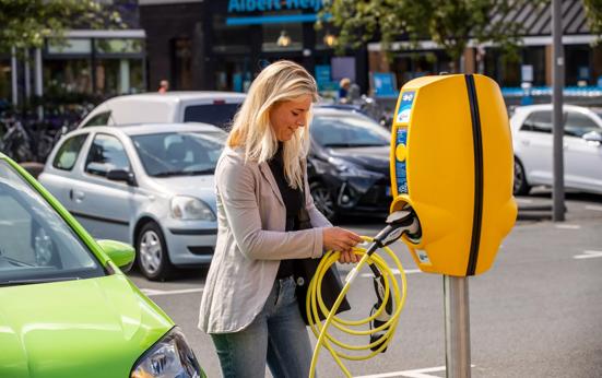 Interesse in elektrische auto's neemt af