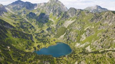 Frankrijk-Occitanie-Ariege-Pyreneeen-bergen-meer-Etang-Laurenti©CRT Occitanie-Dominique.Viet