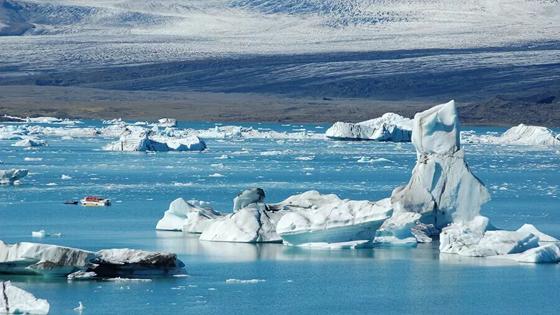 ijsland_jokulsarlon_boot_amfibievoertuig_gletsjer_ijsberg_boottocht_a_png