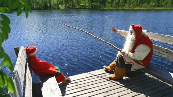 santa-elf-fishing-summer-rovaniemi-2