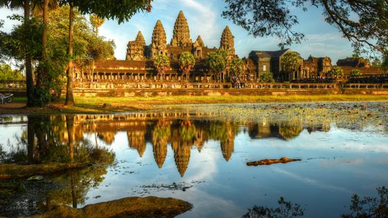 cambodja_siem-reap_angkor-wat_tempel_water_weerspiegeling_bomen_getty