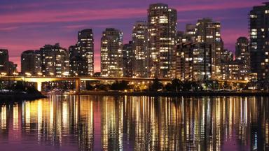 canada_british-columbia_vancouver_skyline_avond_b