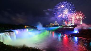 verenigde-staten_niagara_waterval_vuurwerk_shutterstock