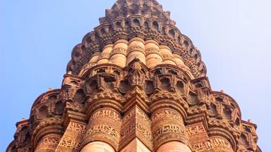 iNew Delhi, Qutab Minar - Shutterstock_275611442