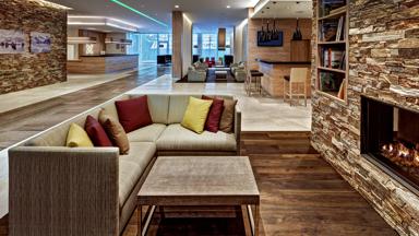 Zwitserland_Davos_Hilton_Garden_Inn_Lounge