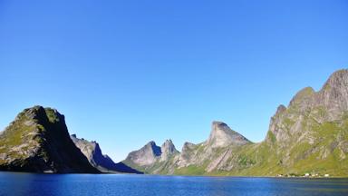 noorwegen_noord-noorwegen_lofoten_-reine-kjerkfjord_Kristian-Nashoug