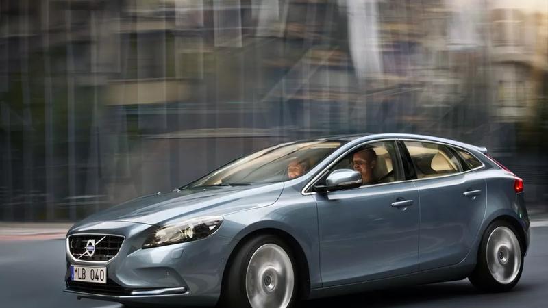Volvo V40 II