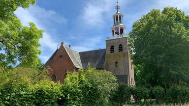 Nederland_Groningen_Fietsrondreis_Pieterburen-Petruskerk