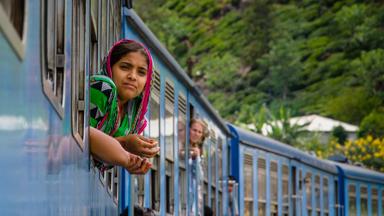 sri lanka_nuwara eliya_trein_theeplantage_w