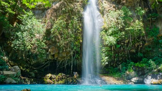 costa-rica_rincon-de-la-vieja_national-park_catarata-la-cangreja-waterval_shutterstock