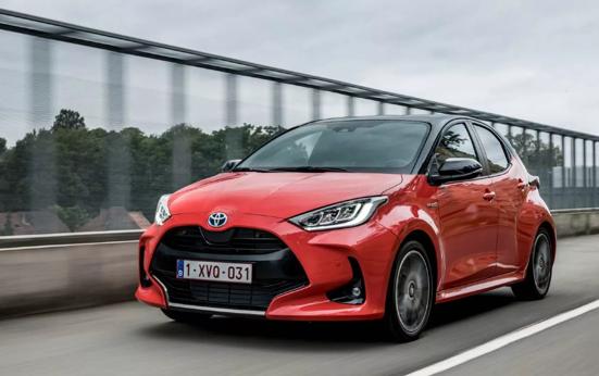 Compacte auto: zo rijd je het voordeligst