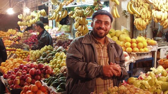 jordanie_algemeen_fruitverkoper_markt_man_fruit_f
