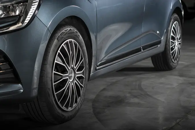 WRC Wieldoppen 14" - zwart/zilver 4 stuks
