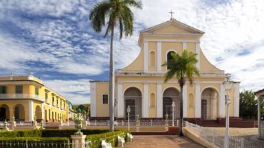 cuba_trinidad_plaza-mayor_plein_shutterstock_556511011