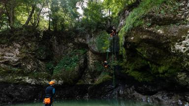activiteit_slovenie_camping_radovljica_buffel-outdoor_canyoning3_j©FlorisHeuer
