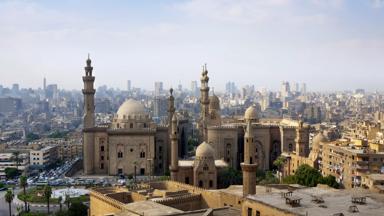 egypte_cairo_overzicht_stad_oude-stad_moskee-madrasa-van-sultan-hassan_uitzicht-vanaf-citadel-saladin_citadel-cairo_b