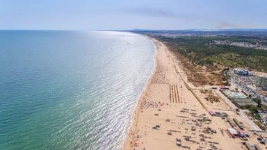 portugal_algarve_monto-gordo_altura_strand_zee_shutterstock_705159145