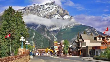 canada_noord-canada_weg_brug_shutterstock_21068437.jpg