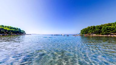 Resort_Kroatië_Pakostane_Pine Beach_strand_h
