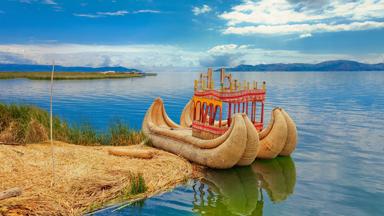 peru_puno_titicaca-meer_boten-uitzicht-riet_shutterstock (1)