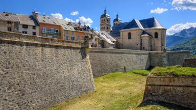 frankrijk_hautes-alpes_briancon_vestingsstad_hoogste-stad-frankrijk_unesco_alpen_shutterstock