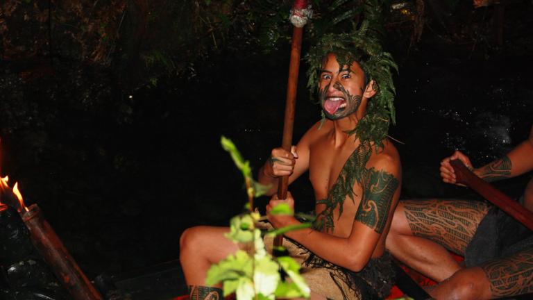 nieuw-zeeland_rotorua_maori_haka_dans_show_4_f.jpg