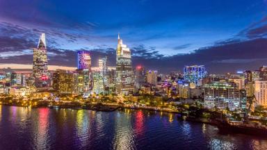 vietnam_ho-chi-minh-stad_skyline_saigon_avond_shutterstock_534600214