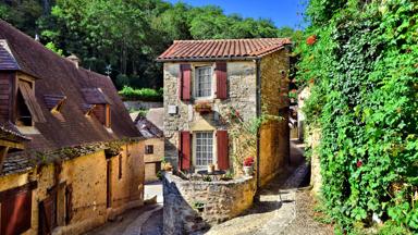 frankrijk_nouvelle-aquitaine_dordogne_beynac_huis_shutterstock_451454944