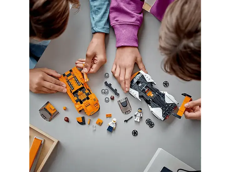 LEGO® McLaren Solus GT & McLaren F1 LM 76918