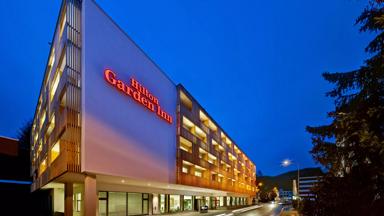 Hotel_Zwitserland_Davos_Hilton_Garden_Inn_Voorkant_Hotel_Nacht