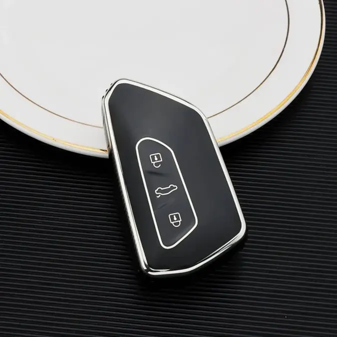 Dutch Shield Sleutelhoesje  VW Skoda    zwart