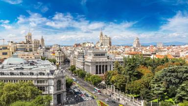 spanje_madrid_bovenaanzicht_autos_shutterstock