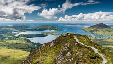 ierland_county-galway_connemara-national-park_diamond-hill_rondreis-ierland_shutterstock