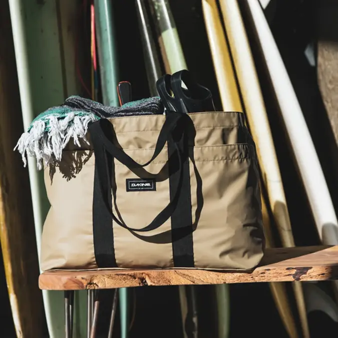 Dakine Catch-All Tote black tarp