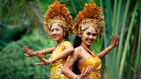 indonesie_bali_cultuur_danseressen_GettyImages-583573404