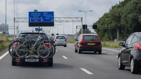 Recreatieverkeer met caravan onderweg