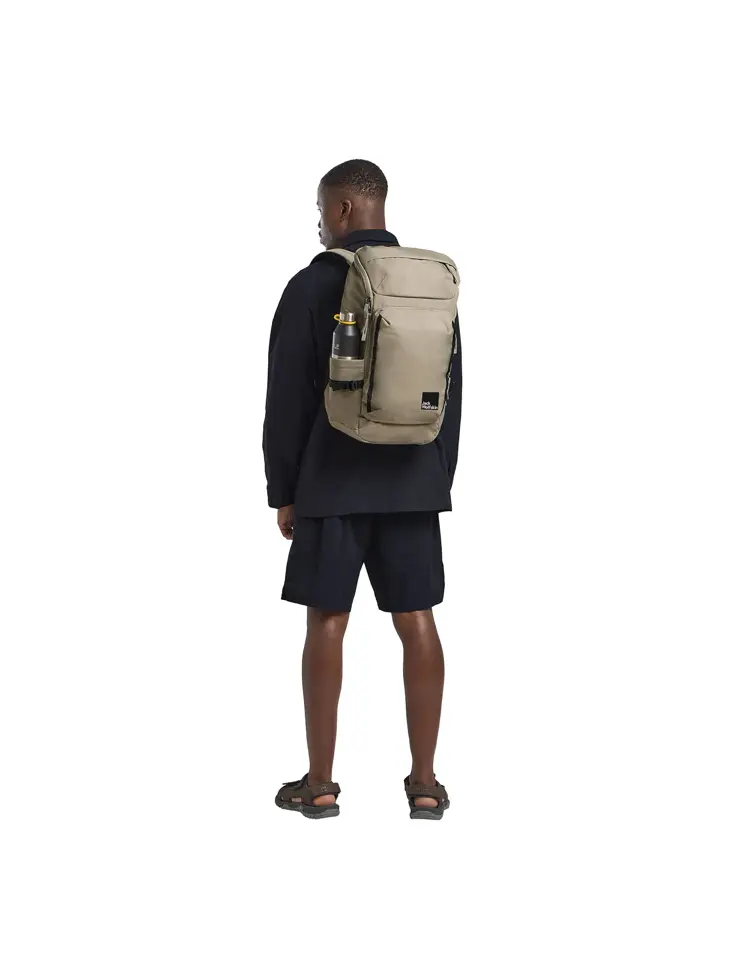 Lyall  | 28 L