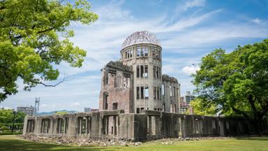 japan_hiroshima_peace-memorial-park_gebouw-buitenkant_shutterstock