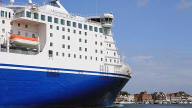 nederland_algemeen_ferry_veerboot_kade_GettyImages-146724746