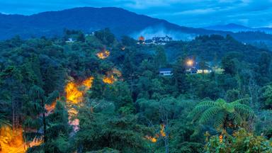 maleisie_west-maleisie_cameron-highlands_sfeerbeeld_nevel_avond_uitzicht_1_kampioen-fotograaf-joris-van-drooge.jpg