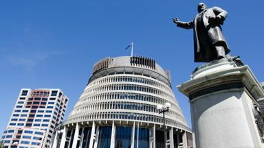 nieuw-zeeland_noordereiland_wellington_beehive parlement_b