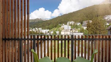 Hotel_Zwitserland_Davos_Hilton_Garden_Inn_Uitzicht_Balkon