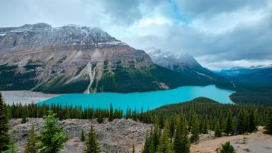 canada_alberta_rocky-mountains_bannf-np_Peyto-lake_gletsjer_berg_getty